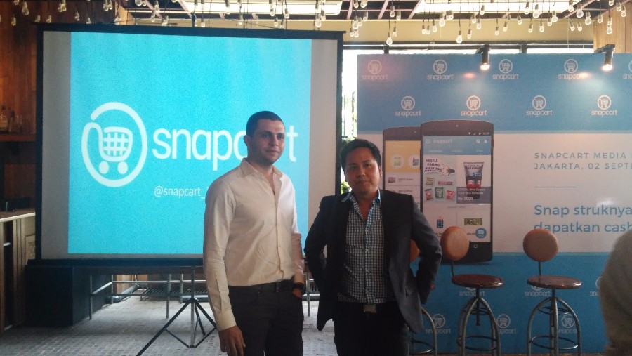CTO Snapcart Laith Abu Rakty (kiri) dan CEO Snapcart Reynazran Royono (kanan) dalam acara peluncuran Snapcart di Jakarta / DailySocial