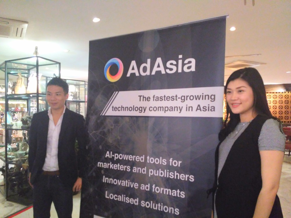 Co-founder dan CEO AdAsia Kosuke Sogo dan Country Manager AdAsia Lidyawati Aurelia / DailySocial