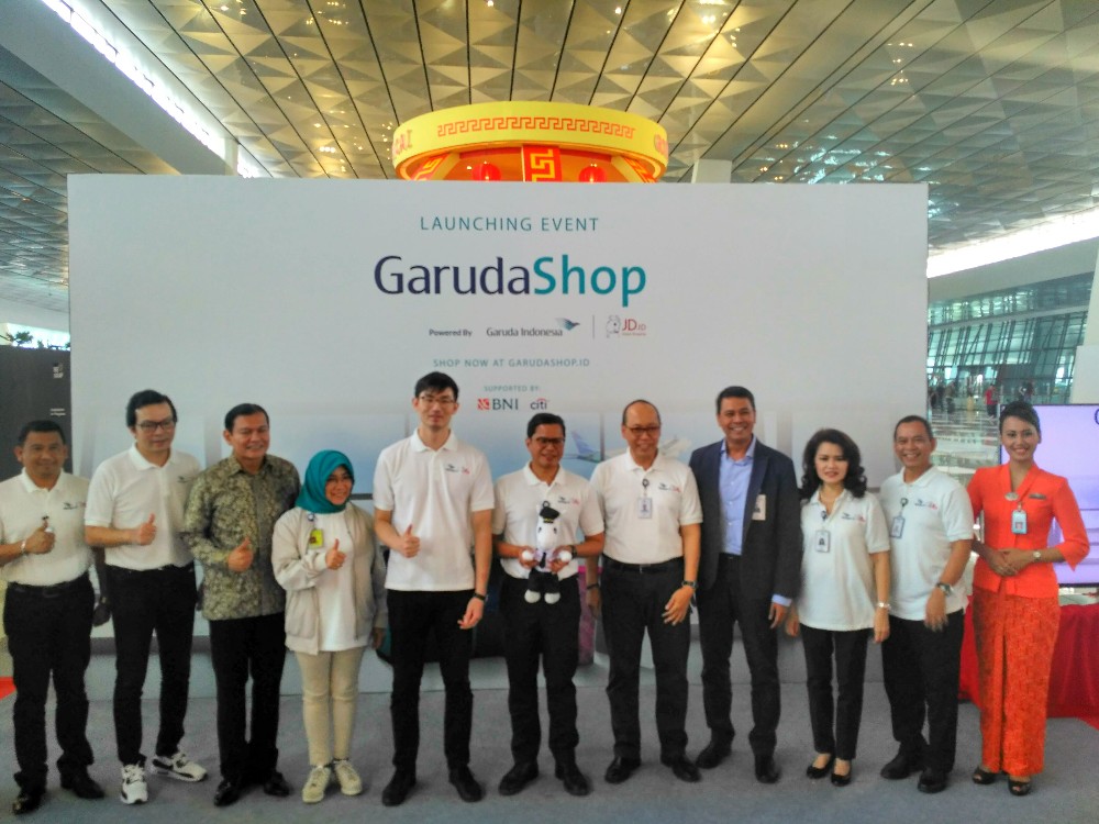 Jajaran manajemen Garuda Indonesia dan JD.ID / DailySocial