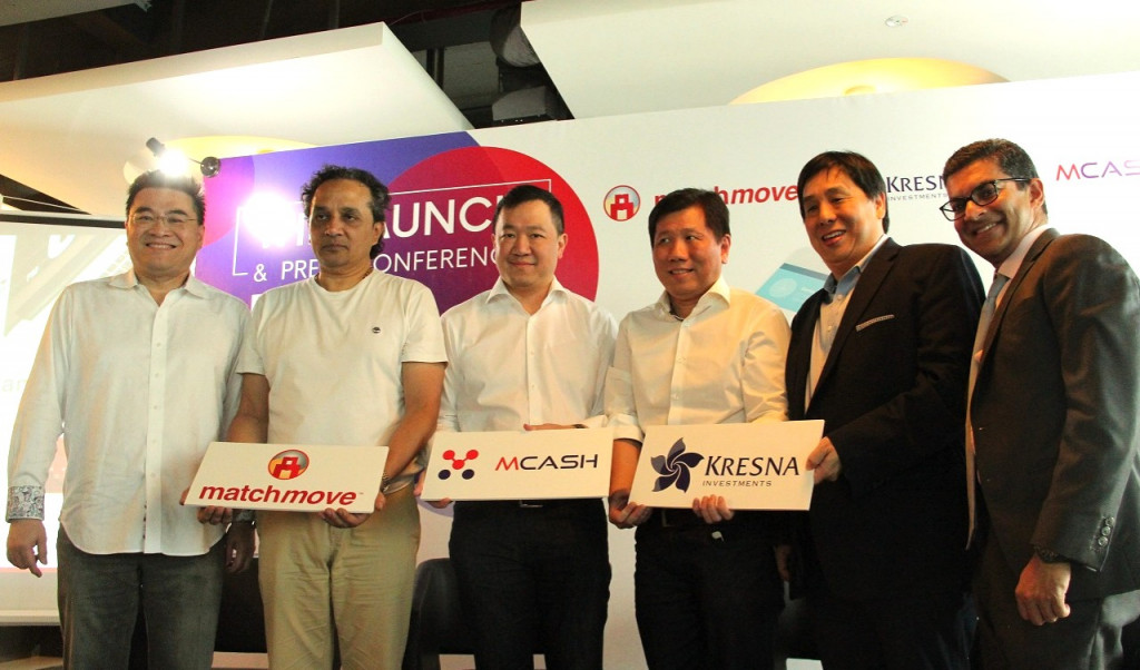 Kresna Graha and M Cash signing for MatchMove Indonesia's share / Kresna Graha