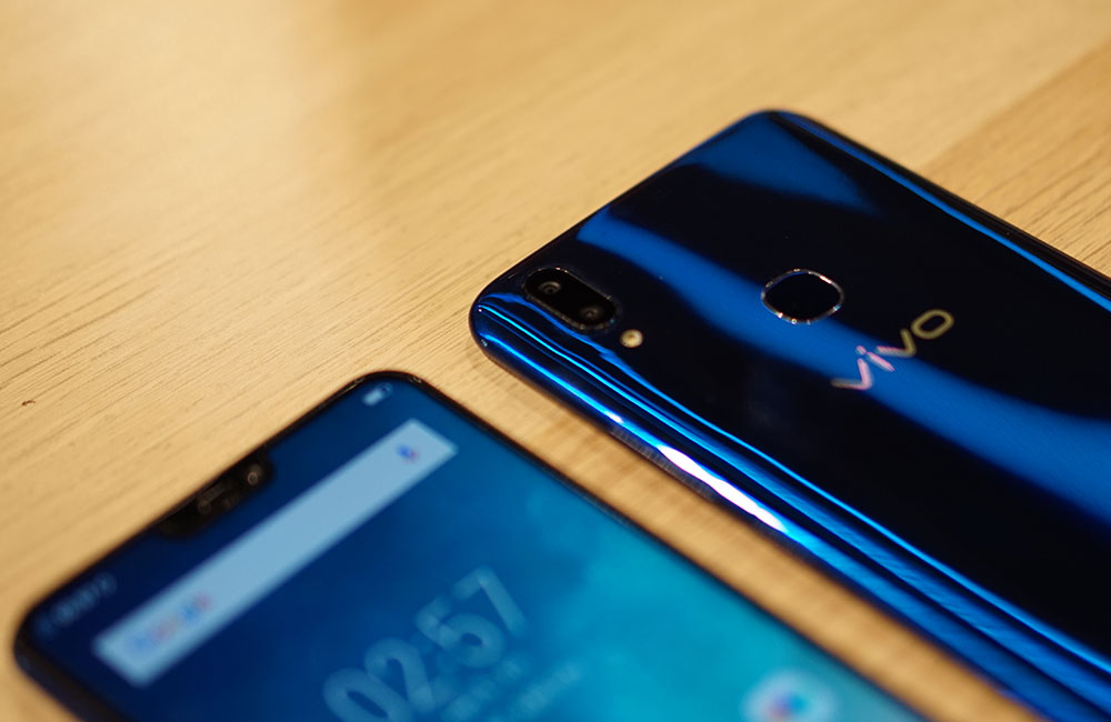 vivo-v9-tampil-ekspresif-dalam-balutan-warna-biru