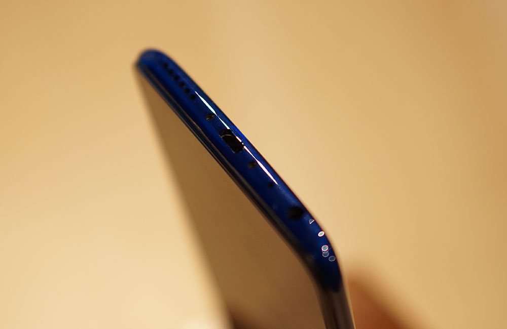 vivo-v9-tampil-ekspresif-dalam-balutan-warna-biru-7