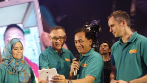 President Director dan CEO Indosat Ooredoo Joy Wahjudi bersama jajaran manajemen / Indosat Ooredoo