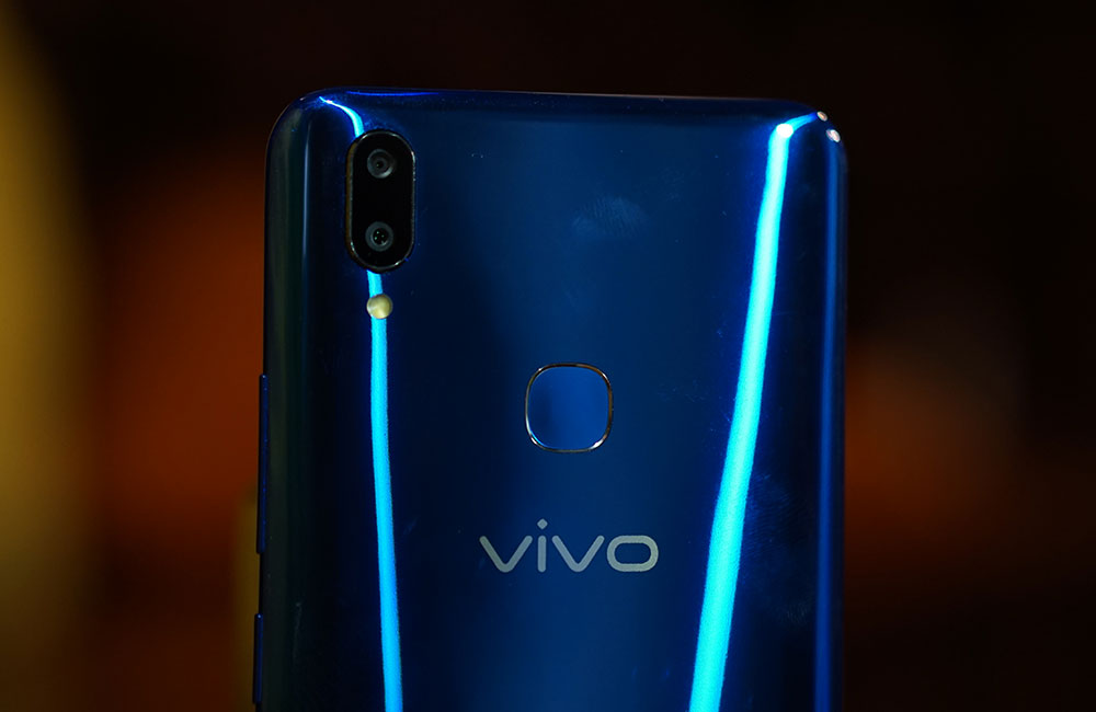 vivo-v9-tampil-ekspresif-dalam-balutan-warna-biru-10