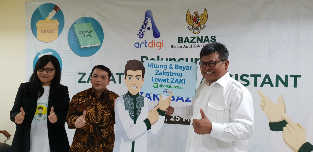 (ki-ka) CEO Artdigi Ari Lastina, Direktur Pemberdayaan Zakat & Wakaf Kementrian Agama RI Fuad Nasar dan Deputi BAZNAS Arifin Purwakananta saat peluncuran Zaki / Artdigi