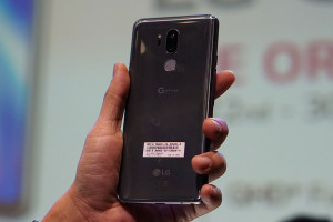 LG-G7-Plus-ThinQ-2