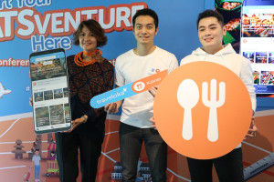 SVP Business Development Traveloka Christian Suwarna (tengah) saat peluncuran Traveloka Eats / Traveloka