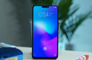 Hands-on-Vivo-X21-UD