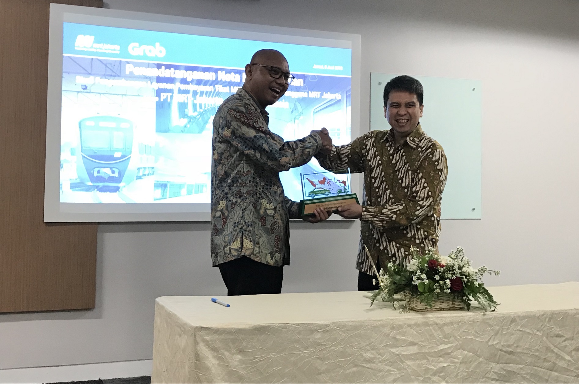 The signing between Grab and MRT Jakarta