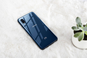 zte-meluncurkan-axon-9-pro