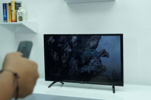 xiaomi-meresmikan-redmi-6-dan-6a-serta-mi-tv-di-indonesia