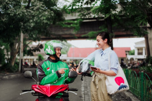 Go-Life mengumumkan kehadiran Go-Pay untuk mempermudah pembayaran layanan Go-Clean, Go-Auto, Go-Glam, dan Go-Fix