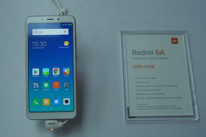 xiaomi-meresmikan-redmi-6-dan-6a-serta-mi-tv-di-indonesia