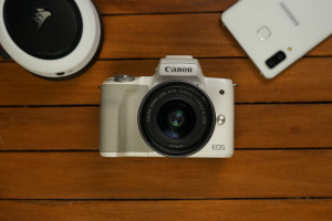 Review-Canon-EOS-M50