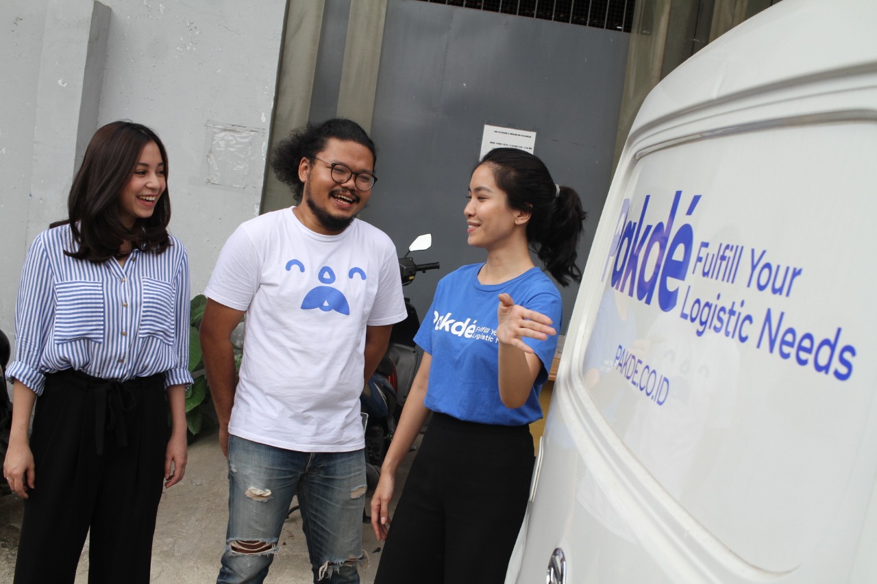 Pakde currently owns warehouses in Bandung and Jakarta, partners with 15 business players