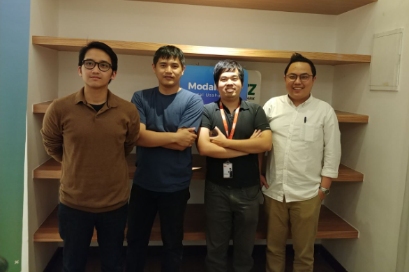 Modal Rakyat adalah startup p2p lending yang menyasar kalangan UMKM. Didirikan empat orang co-founder dengan CEO Stanislaus Tandelilin