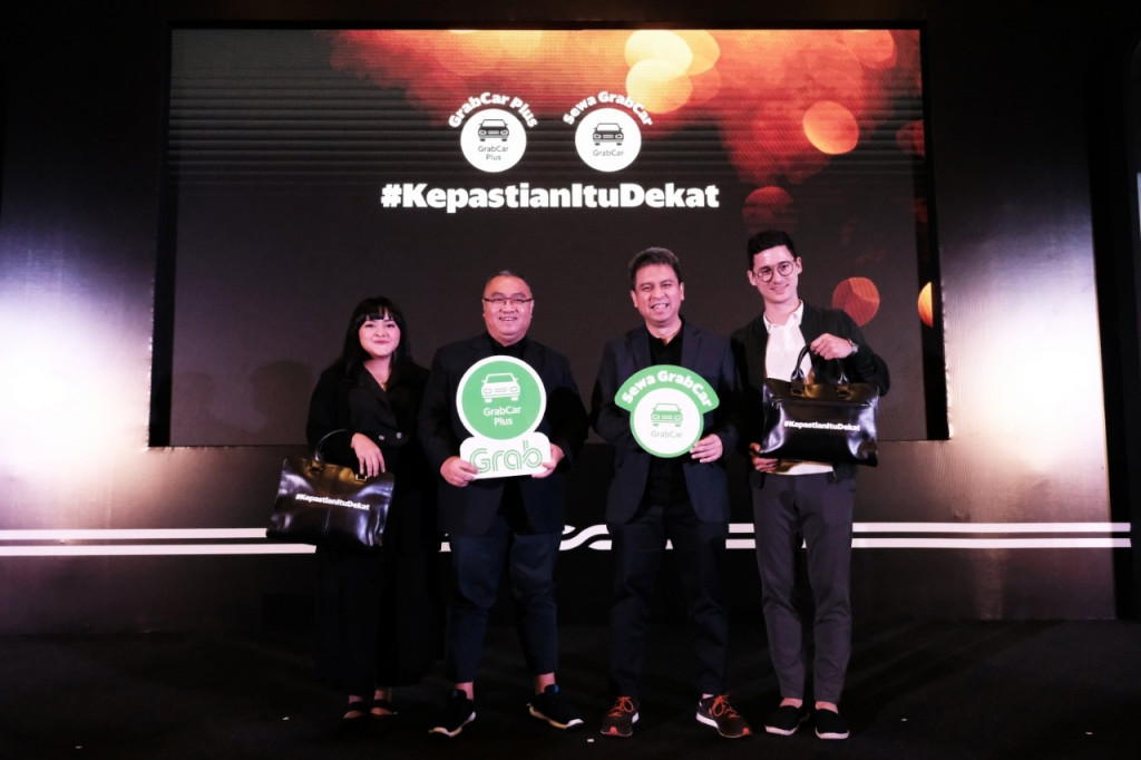 Layanan baru GrabCar Plus dan Sewa GrabCar menargetkan kaum profesional, menyediakan pilihan mitra pengemudi rating bintang lima