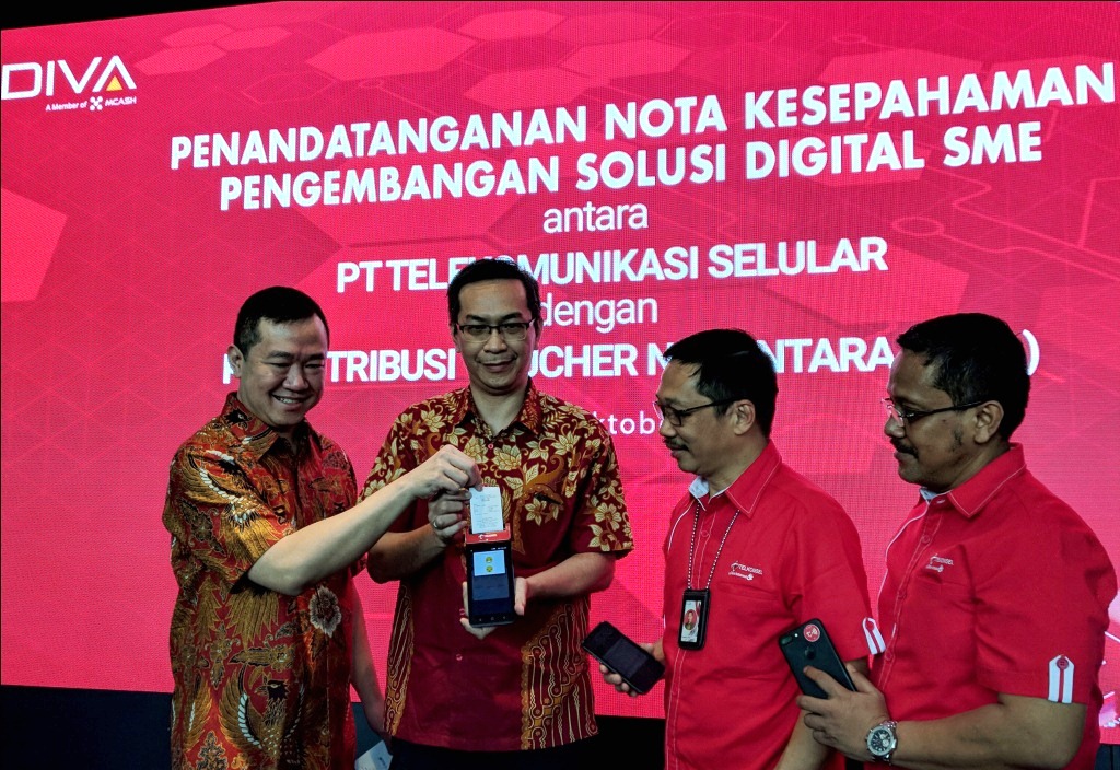 Telkomsel dan anak usaha MCASH, DIVA, mengumumkan kerja sama untuk solusi kasir digital “T-Kiosk”, sebuah layanan aplikasi EDC berbasis Android