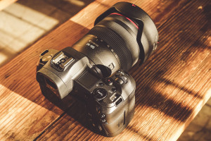 Review-Canon-EOS-R