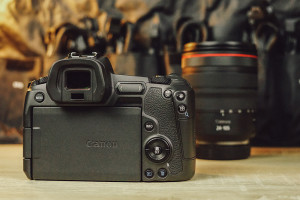 Review-Canon-EOS-R