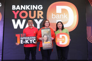 Bank Danamon merilis aplikasi D-Bank Registration, memungkinkan calon nasabah buka rekening secara online.