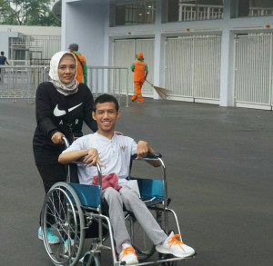 Angga with his mother