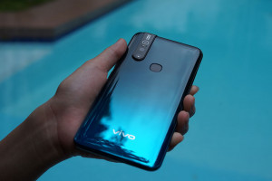 Review-Vivo-V15