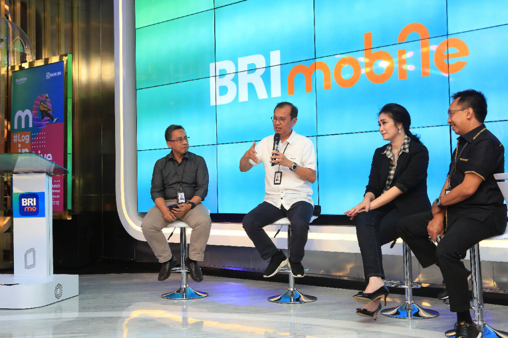 BRI merilis aplikasi digital banking BRImo untuk menggaet nasabah baru dari kalangan milenial. Bersaing dengan Jenius dan Digibank