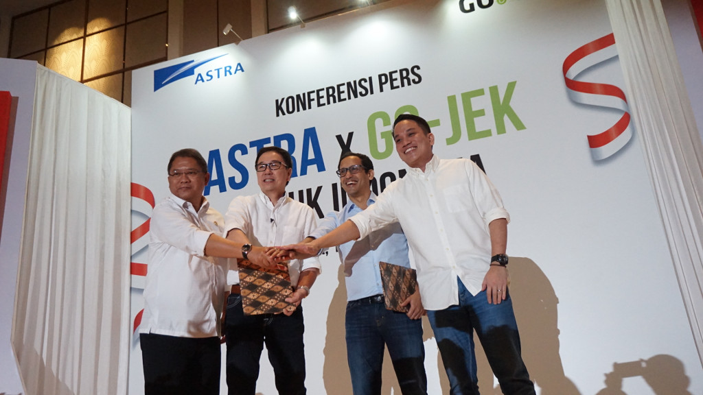 Astra masuk ke pendanaan tahap pertama Seri F Gojek dengan nilai investasi Rp1,4 Triliun dengan mendirikan joint venture layanan roda empat