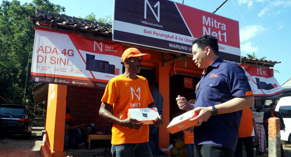 Net1 Indonesia meluncurkan layanan 4G 450MHz di pelosok pedesaan Jawa Tengah. Berharap dalam 5 tahun ke depan bisa mendirikan 2500 BTS di kawasan tersebut.