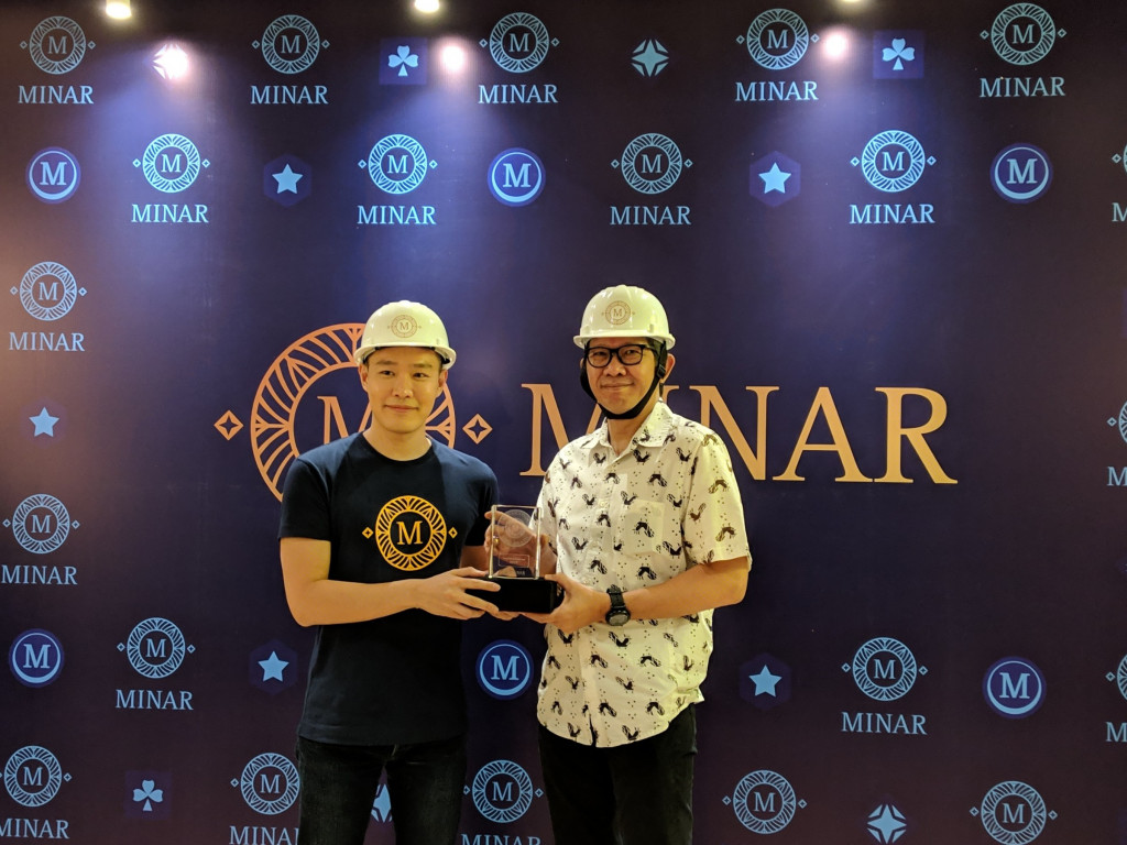 Anggota WIR Group, AR&Co, merilis permainan berbasis AR dan Geolocation bernama Minar (Mining with AR) yang diperuntukkan sebagai kanal pemasaran brand