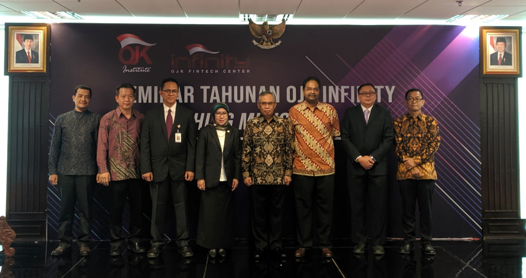 OJK merilis laman mini bernama Gerbang Elektronik Sistem Informasi Keuangan Digital (Gesit) sebagai media interaksi OJK, penyelenggara IKD, dan masyarakat