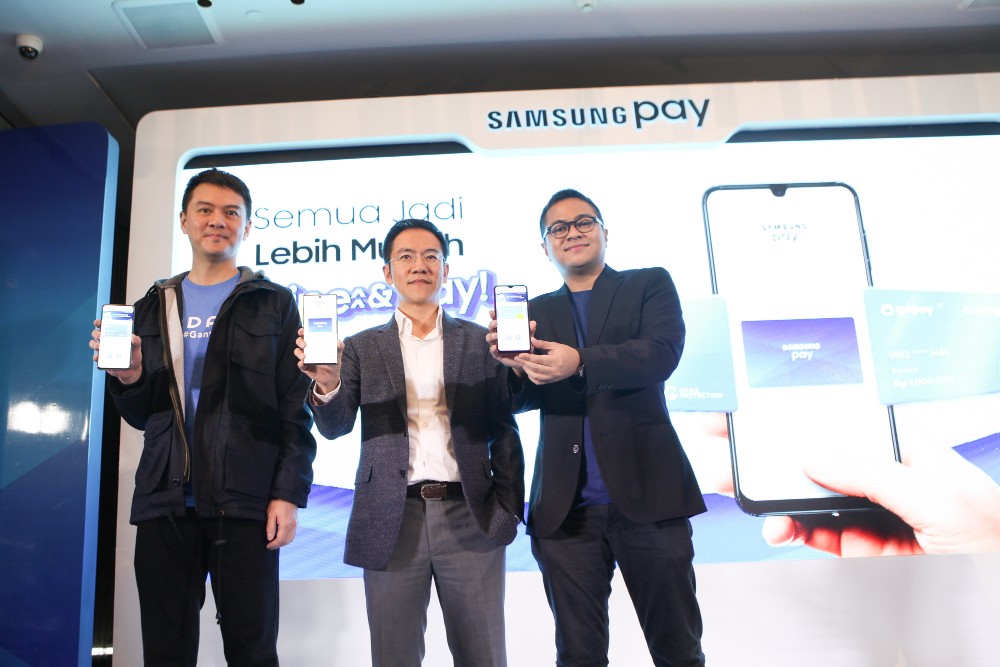 Samsung Pay adalah akses dompet digital khusus pengguna Samsung. Penggunaan Dana bisa dilakukan saat ini, penggunaan GoPay di awal 2020