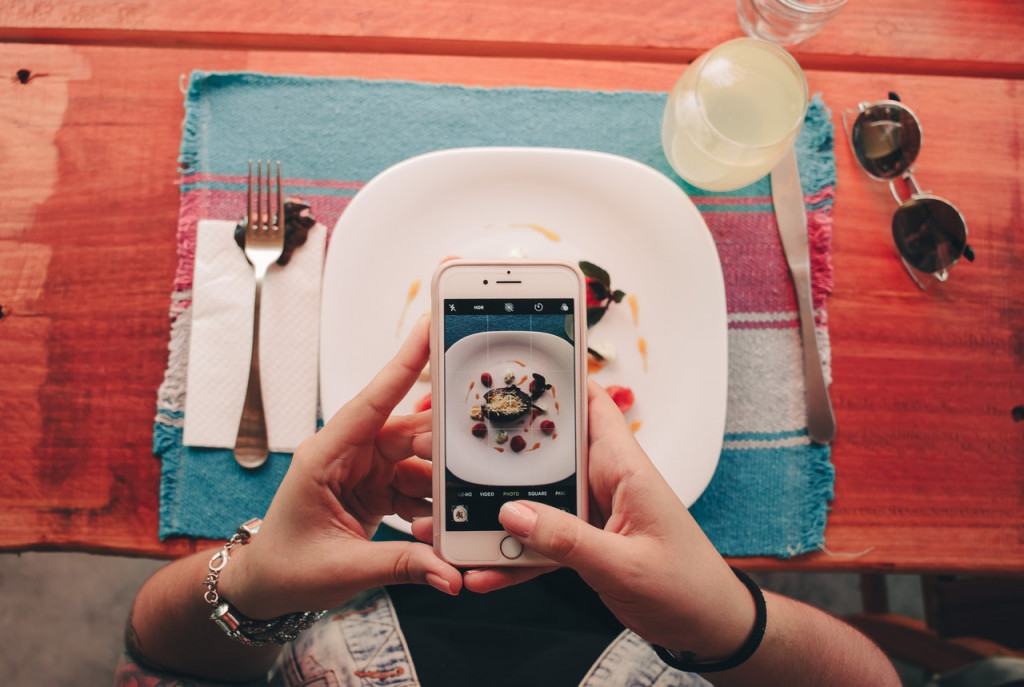 Platform aplikasi makanan mencoba menawarkan lebih dari informasi dan ulasan restoran, melakukan kolaborasi dengan rekanan yang relevan