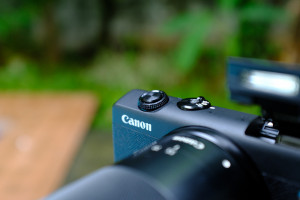 Atribut Canon EOS M200