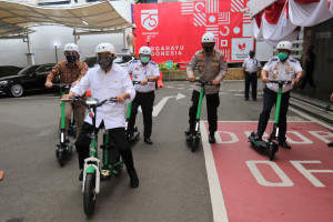 Peluncuran kembali skuter listrik GrabWheels di Kementerian Perhubungan.