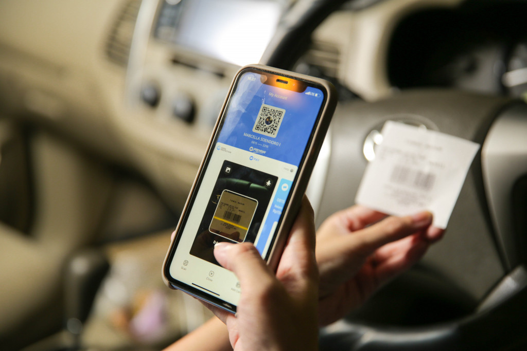 DANA meresmikan fitur terbaru pembayaran parkir secara online lewat kerja sama dengan startup penyedia layanan parkir Parkee