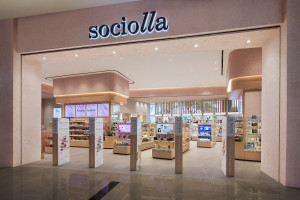 Perusahaan beauty-tech Social Bella meresmikan 10 gerai baru Sociolla Store yang tersebar di Jakarta, Tangerang, Bogor, Bandung, dan Surabaya.