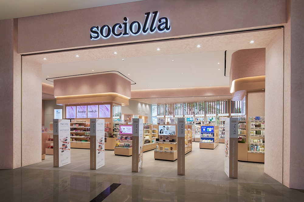 Perusahaan beauty-tech Social Bella meresmikan 10 gerai baru Sociolla Store yang tersebar di Jakarta, Tangerang, Bogor, Bandung, dan Surabaya.