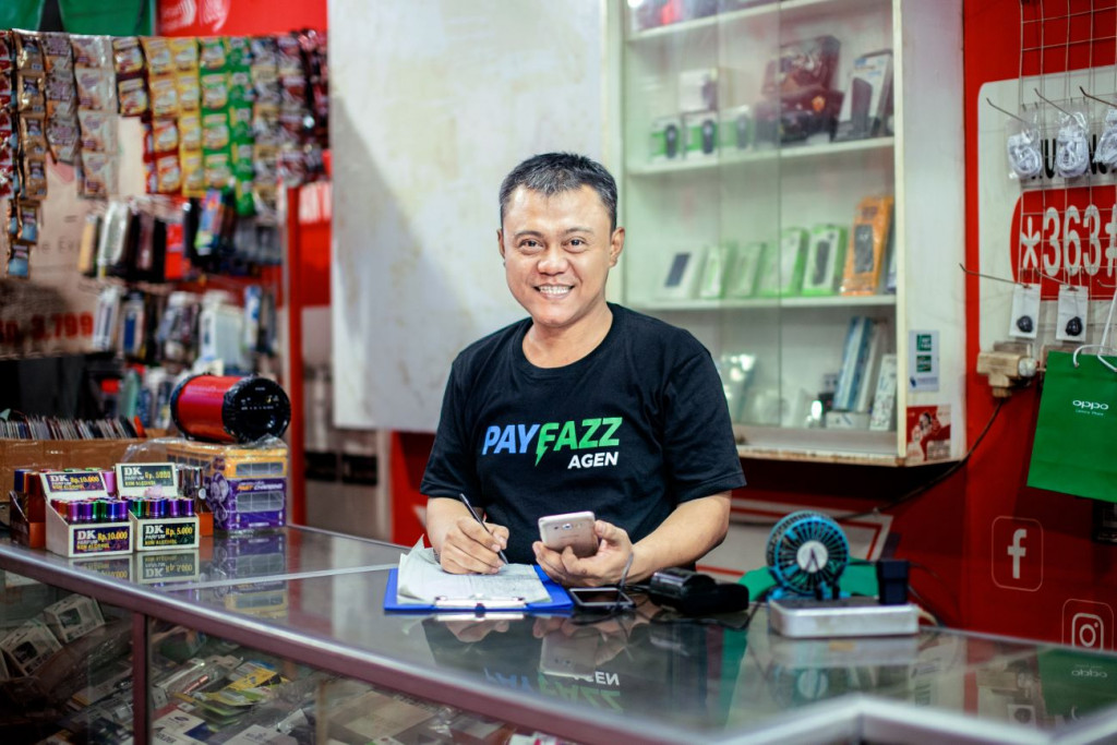 Payfazz luncurkan fitur Warung Online untuk para agen berjualan produk secara online melalui tautan profil warung online pada aplikasi Payfazz