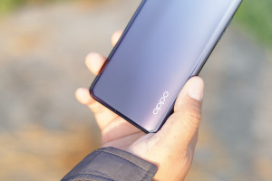 Review OPPO Reno5 F 4