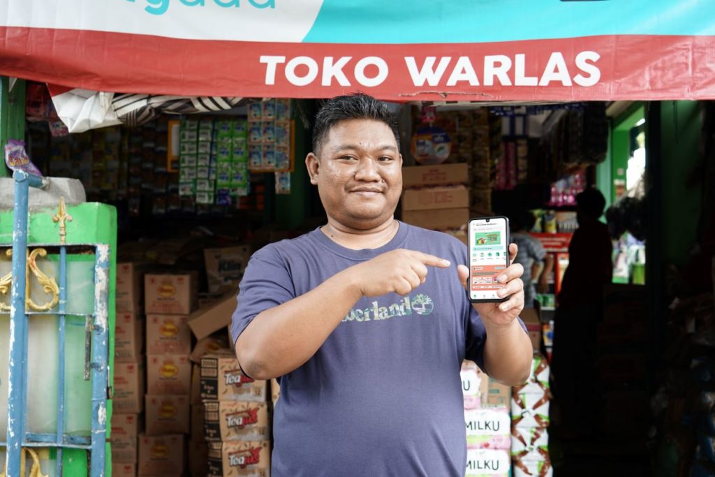 GudangAda telah memiliki 500 ribu pedagang warung yang membeli 30 ribu SKU dari 70 "brand principal" / GudangAda