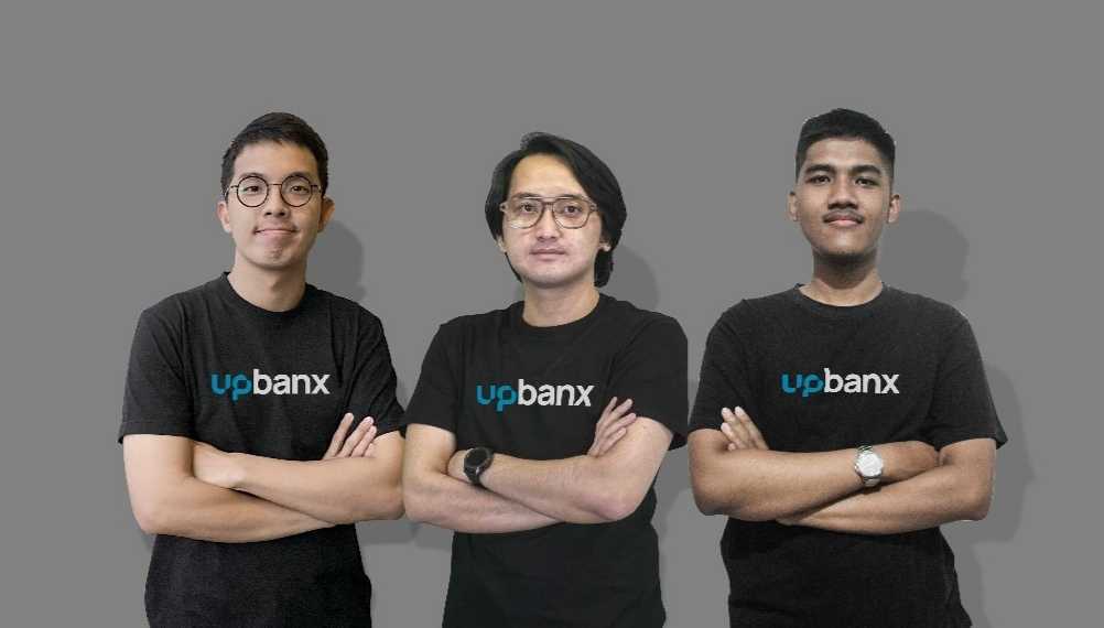 Co-Founder UpBanx Wafa Taftazani, Hendri Wijaya, dan Alif Jafar Fatkhurrohman / Upbanx