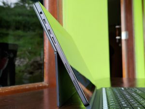 Sisi Kiri ASUS Vivobook 13 Slate OLED