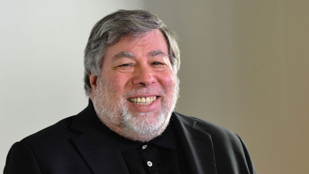 Steve Wozniak khawatir akan potensi penyalahgunaan AI untuk scam