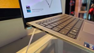 Konektivitas-ASUS-Zenbook-S-13-OLED-1