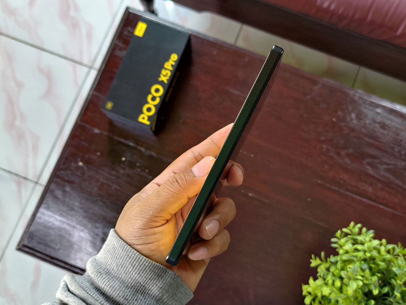 Review-Desain-Poco-X5-Pro-5G-3