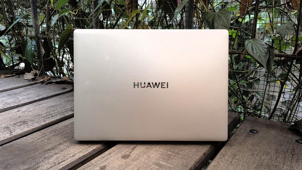 Review Huawei MateBook D14 2023