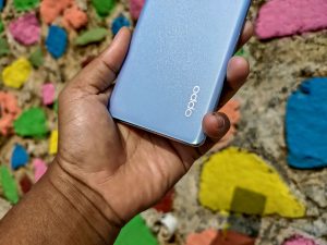 Review-Desain-OPPO-Reno10-5G-3