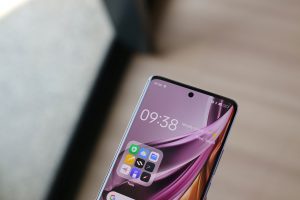 Review-OPPO-Reno10-Pro-5G-Layar-4